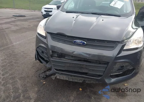 2015 Ford Escape S z USA, uszkodzony, nr VIN 1FMCU0F76FUA36746